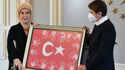 Первая леди Эрдоган встретилась с учителями!