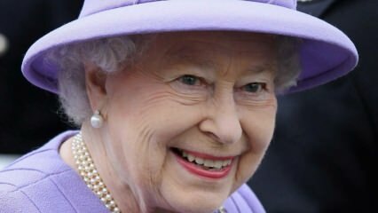Королева Елизавета покинула дворец, опасаясь коронного вируса! Просмотрели впервые после 72 дней