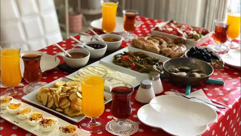 Что делать после Рамадана? Должен иметь на завтрак праздничным утром