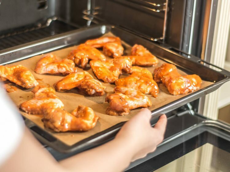 Рецепт куриных крылышек с соусом в домашних условиях