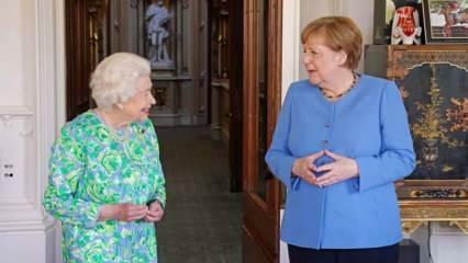 Королева Особый подарок от Елизаветы президенту Германии Ангеле Меркель!