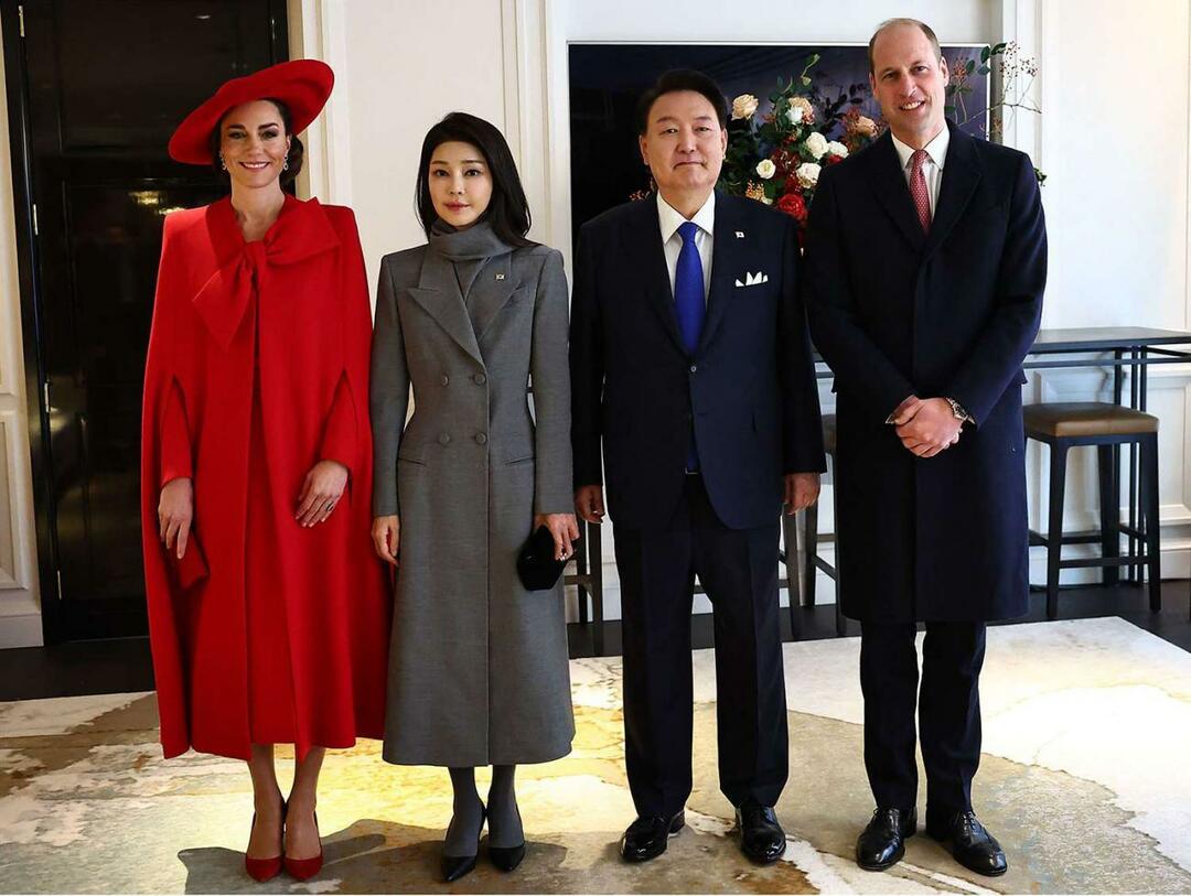 Кейт Миддлтон и принц Уильям с президентом Южной Кореи Юн Сок Ёлем и его женой Ким Кеон Хи