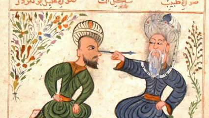 Образцовое поведение османского врача много веков назад! Прежде всего лекарства, которые он производит ...