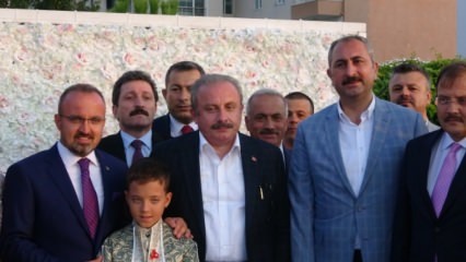 Политический мир встретился на церемонии обрезания сыновей вице-президента AK Party Group Бюлента Турана