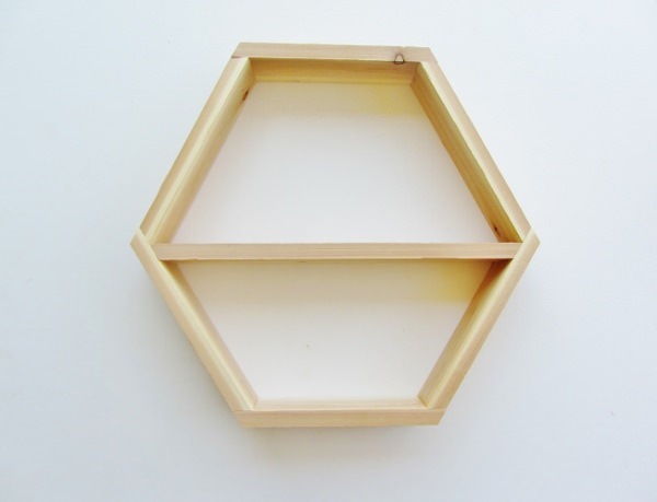 Как сделать шестиугольный книжный шкаф в домашних условиях?