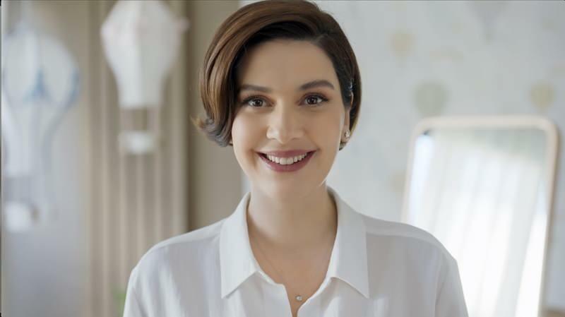 Бесплатная реклама от Bergüzar Korel для деловых женщин!