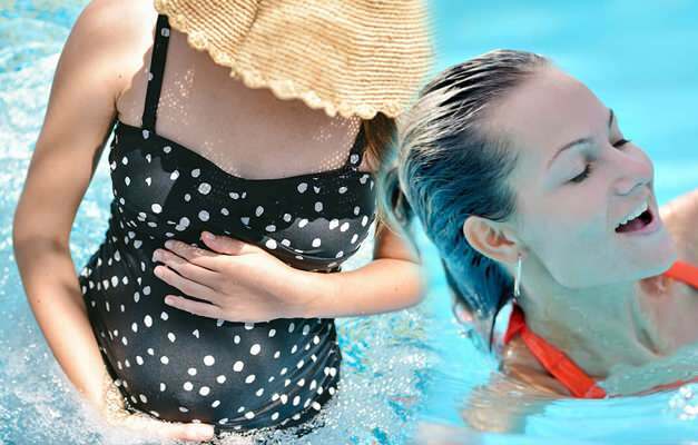 Преимущества плавания во время беременности! Можно ли войти в бассейн во время беременности?