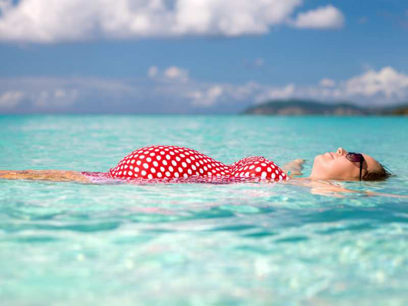 Плавательные позиции и преимущества во время беременности! Можно ли плавать в море или термальном бассейне во время беременности?