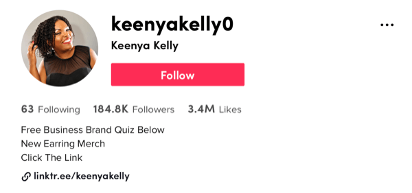 пример скриншота профиля @ keenyakelly0 в tiktok с 184,8 тыс. подписчиков и 3,4 млн лайков, а также описание, предлагающее бесплатную викторину, новые товары для серег и призыв к действию, чтобы щелкнуть ссылку ее профиляtr.ee ссылка на сайт