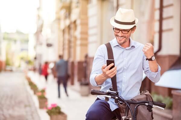 Мобильный местный маркетинг помогает привлечь клиентов, которые находятся в пути и рядом с вами.