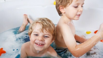 Как следует купать ребенка старшего возраста? 