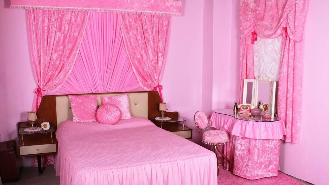 розовая комната