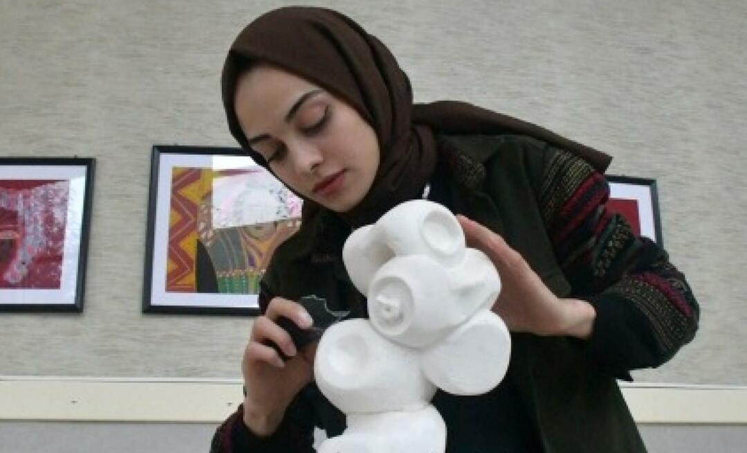 Награда от Министерства культуры Эмине Эрдаг, которая начала свой путь с живописи, а продолжила скульптурой!