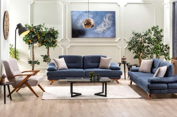 Как сделать темно-синие украшения дивана?