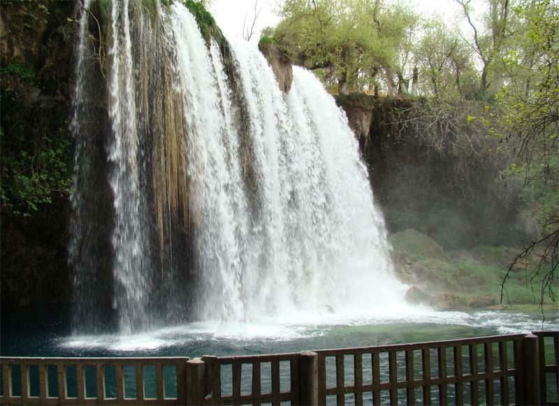 Сцены из водопадов Дуден