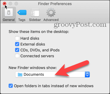 Нажмите раскрывающийся список Показать окна нового Finder в настройках Finder на вашем Mac.