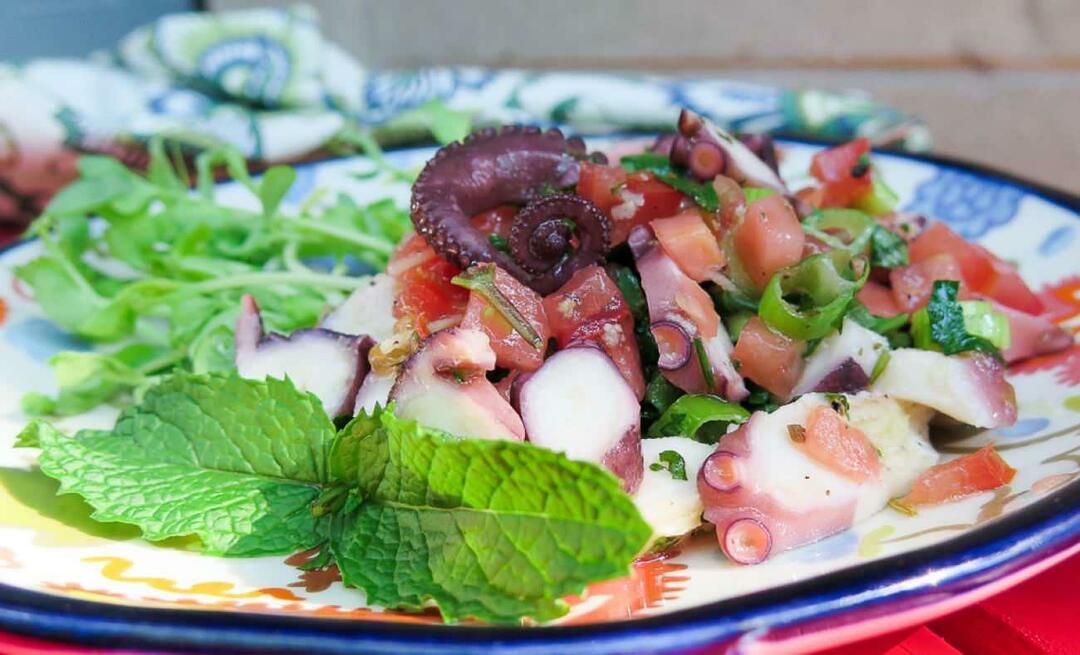 Как приготовить салат из осьминога и в чем хитрости салата из осьминога?