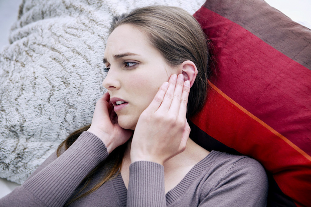 Низкочастотная потеря слуха