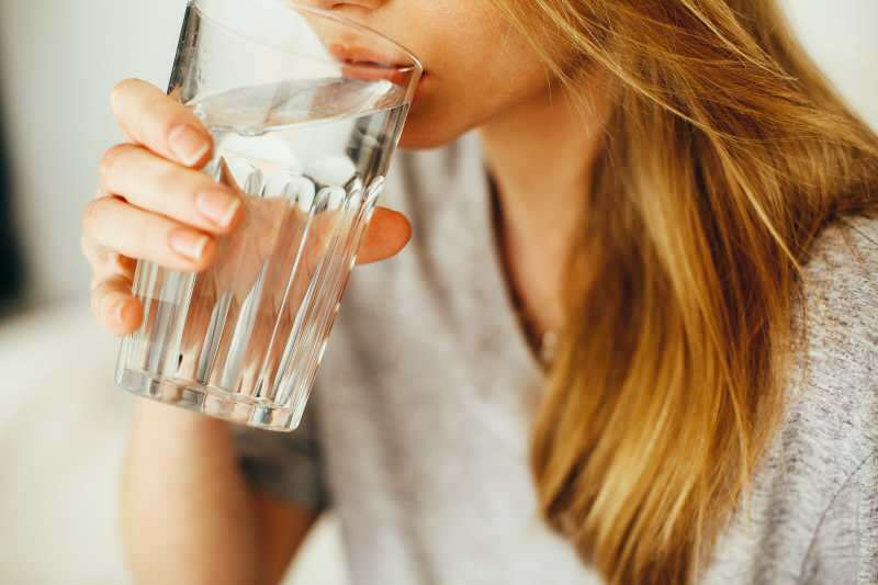 Сможет ли питьевая вода похудеть? Когда пить воду? Похудение с водой