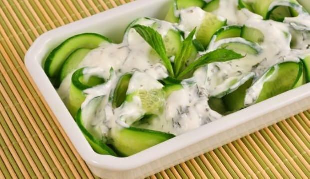 Рецепт салата из йогурта