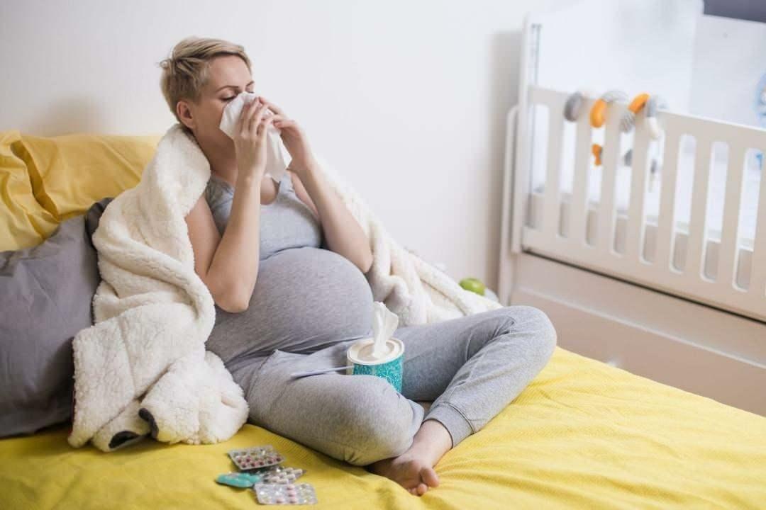 Домашние средства, которые помогут защититься от гриппа во время беременности