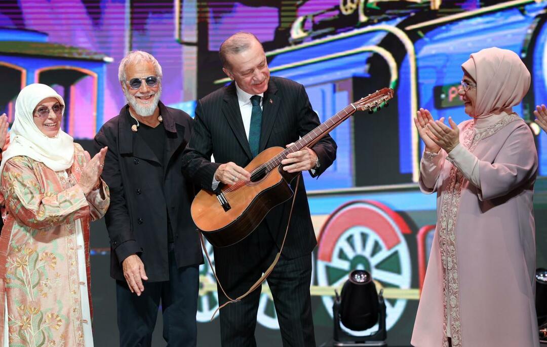 Юсуф Ислам подарил свою гитару президенту Эрдогану