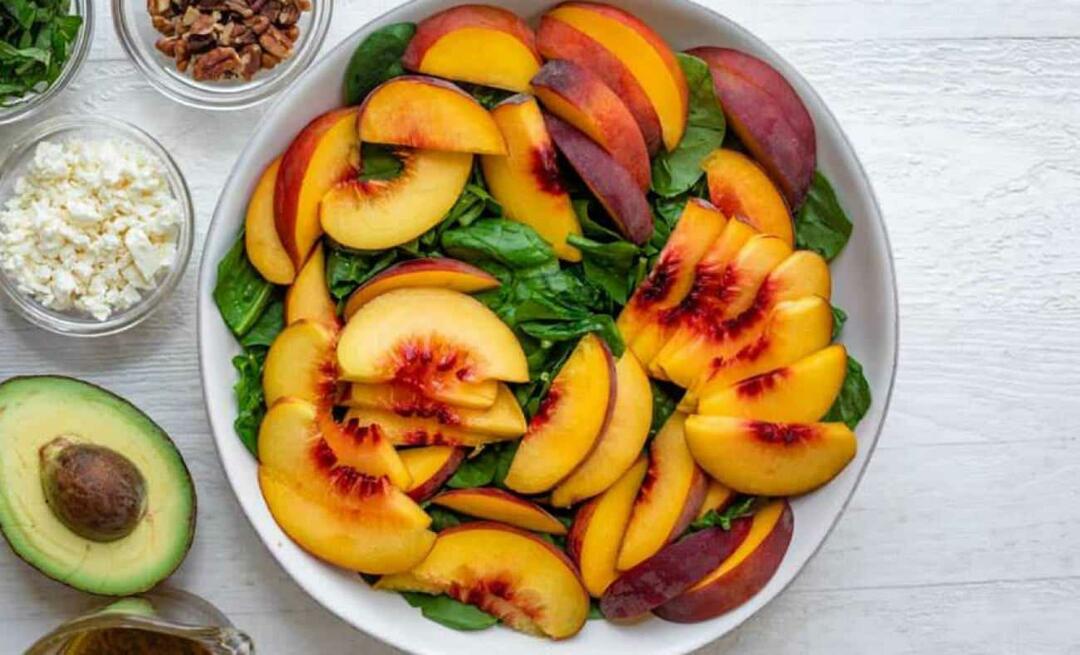 Популярный рецепт Инстаграма, как приготовить салат из рукколы с персиками? Рецепт летнего салата из персиков