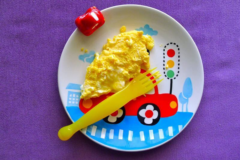 Яичница-болтунья для детей! Как приготовить омлет для детей?