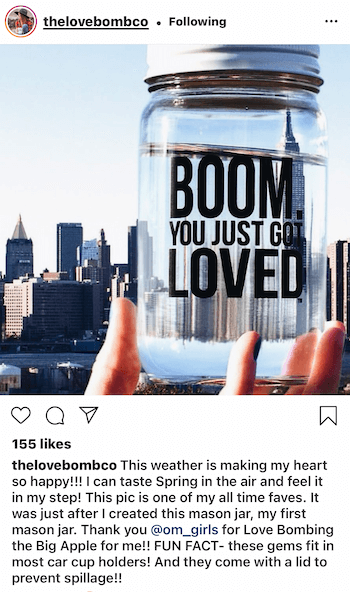 сообщение в instagram от @thelovebombco, показывающее пользовательский контент их продукта, представленного в Нью-Йорке