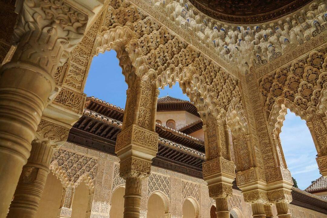 Фотографии из дворца Альгамбра