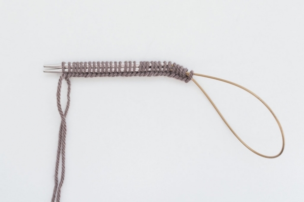 Вязка для волос методом вязания