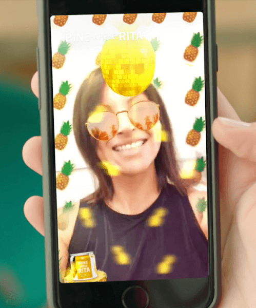 Рекламодатели теперь могут запускать и управлять своими собственными рекламными кампаниями AR вместе с Snap Ads, Story Ads и фильтрами прямо из инструмента самообслуживания Snapchat.