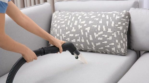 Как производится чистка подушки?
