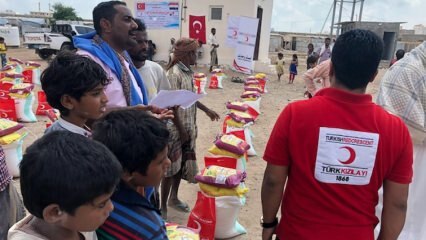 Продовольственная помощь для иммигрантов в Йемене от турецкого Красного Полумесяца