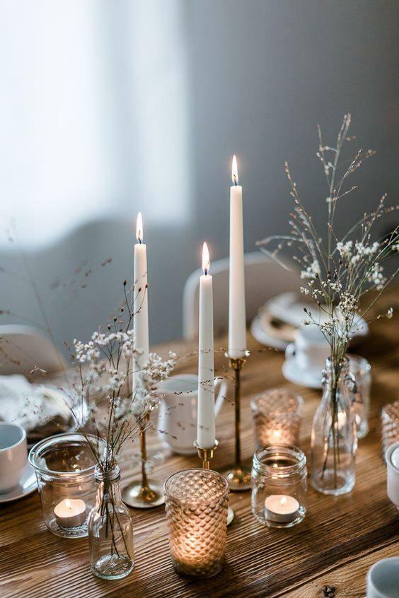 Использование свечей в украшении стола