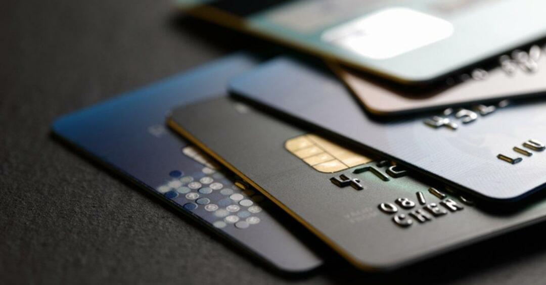 Новая эра для пользователей кредитных карт! Как вернуть комиссию за кредитную карту?