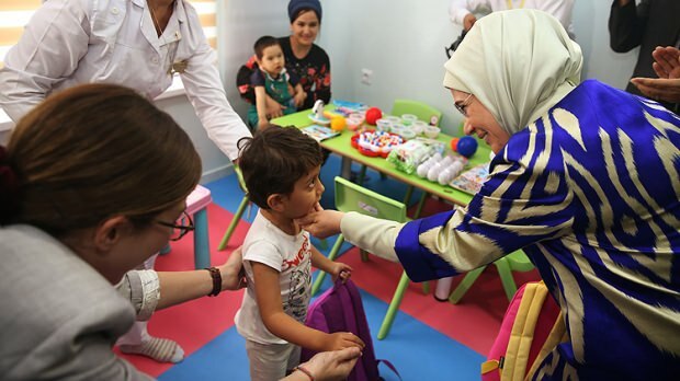 Первая леди Эрдоган открывает Центр реабилитации и инвалидности