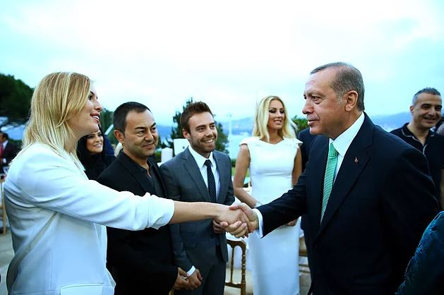 Искренние признания известного певца! Сердар Ортач: Я тоже влюблен в руководство Эрдогана ...