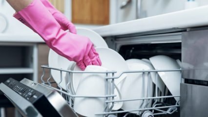 Предметы, которые нельзя ставить в посудомоечную машину