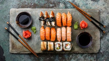 Как правильно есть суши? Как приготовить суши в домашних условиях? Какие уловки суши?