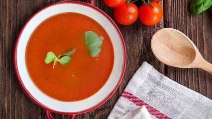 Как приготовить жареный томатный суп?