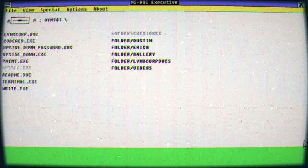Опыт 1985 года Windows с Windows 1.11 Game and Throwback Theme