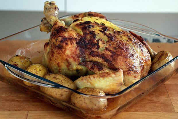 Как приготовить целую курицу, какие уловки? Рецепт целой курицы в восхитительной духовке
