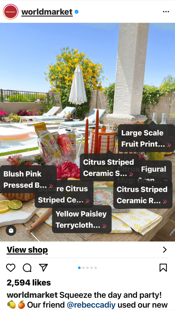изображение поста-карусели в Instagram с тегами для покупок